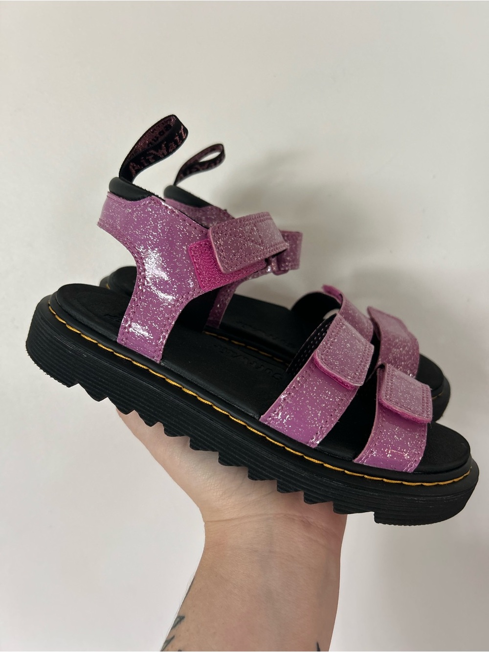 NWOT Dr Martens Klaire Pink Glitter Sandals Women’s 5, Men’s 4